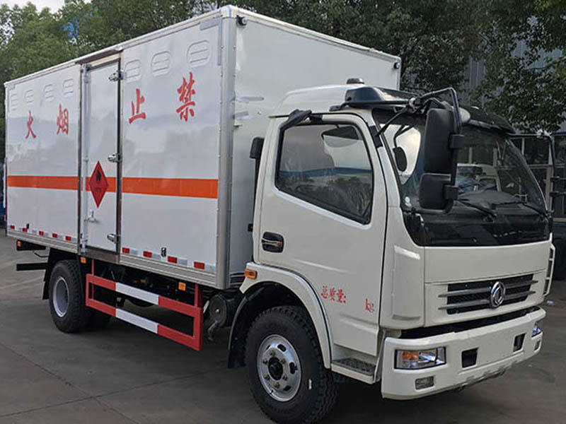 東風(fēng)5米1(6.6噸)爆破器材車