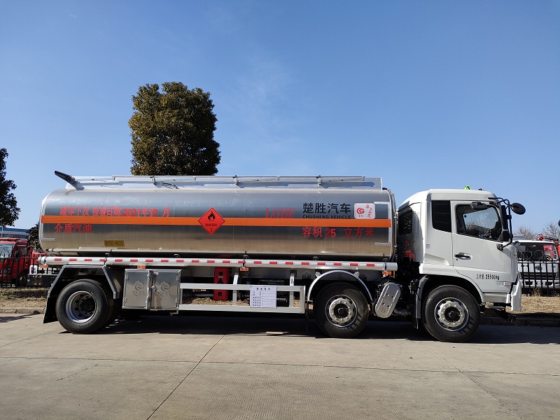 國六東風(fēng)天錦小三軸25立方米鋁合金油罐車